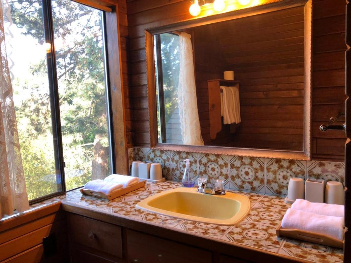 Jason House - Immaculate Suites In A Quiet Seaside Neighbourhood Near Uvic Victoria Exteriör bild