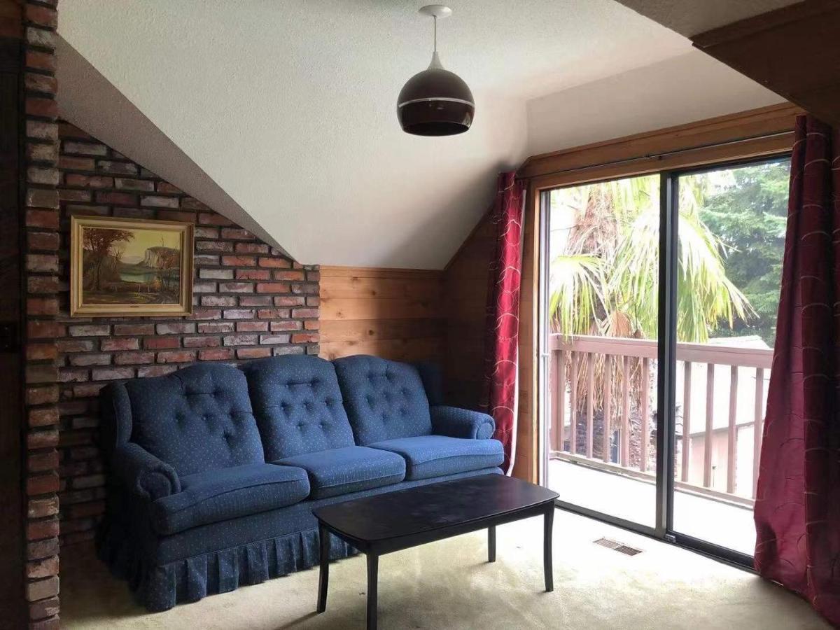 Jason House - Immaculate Suites In A Quiet Seaside Neighbourhood Near Uvic Victoria Exteriör bild